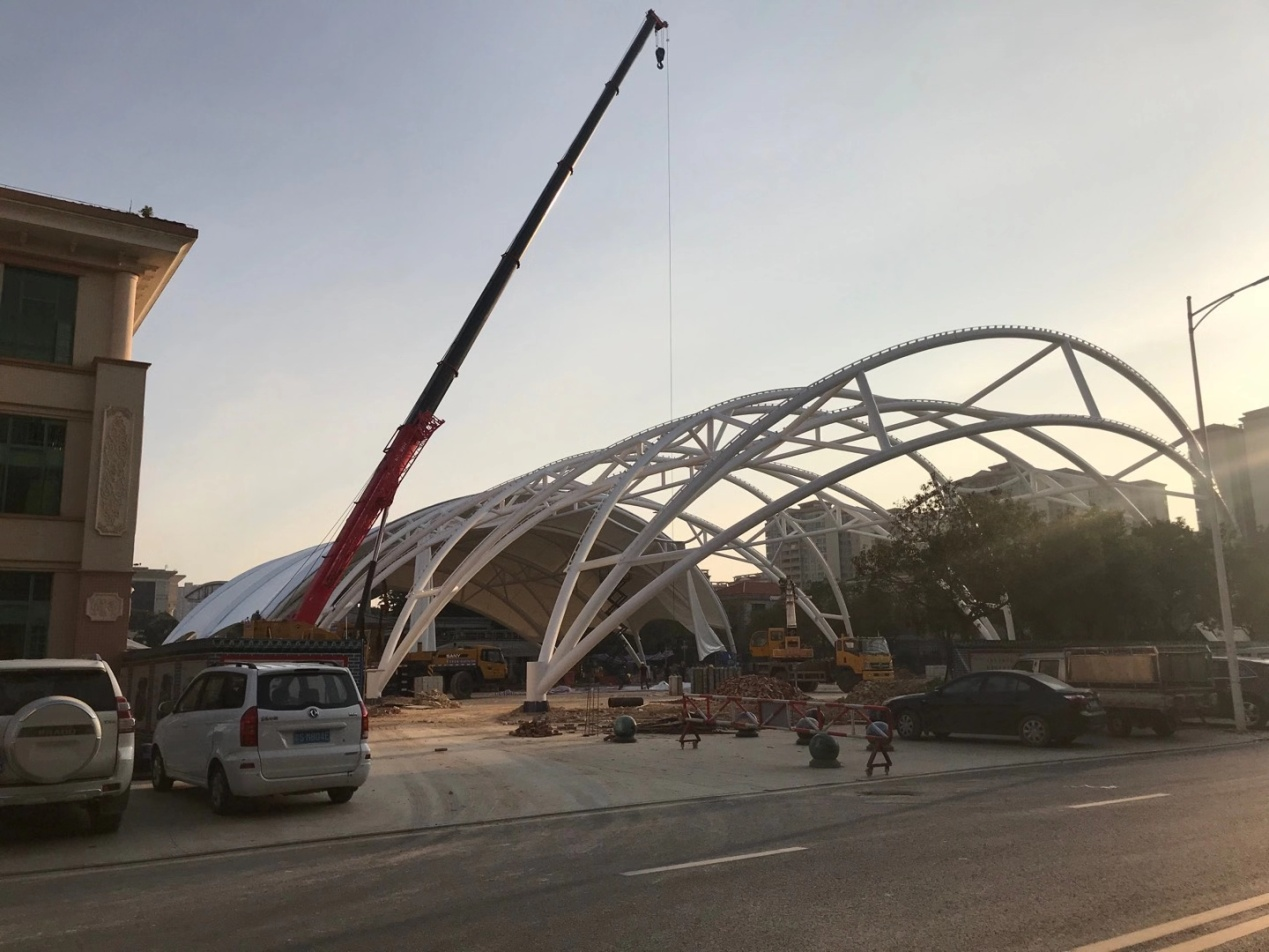 商業(yè)廣場膜結(jié)構